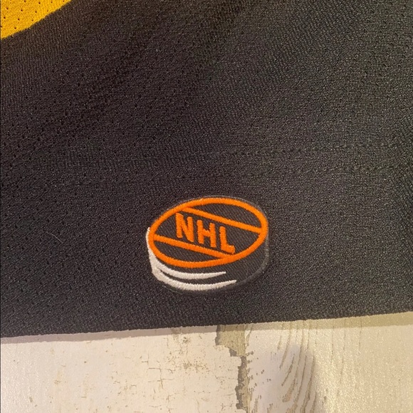 Phaneuf Signed Hockey Jersey - Picture 6 of 6